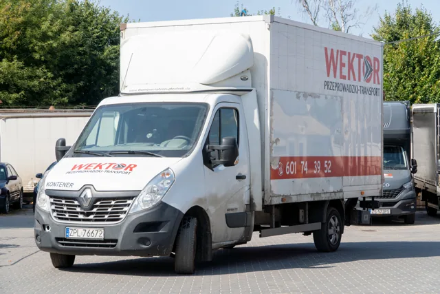 Kontener – Renault Master z zabudową kontenerową Wektor, front