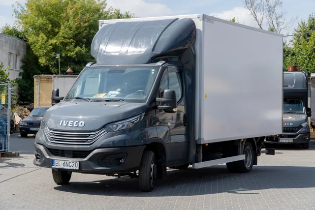 Rumburator – Iveco z zabudową kontenerową, front